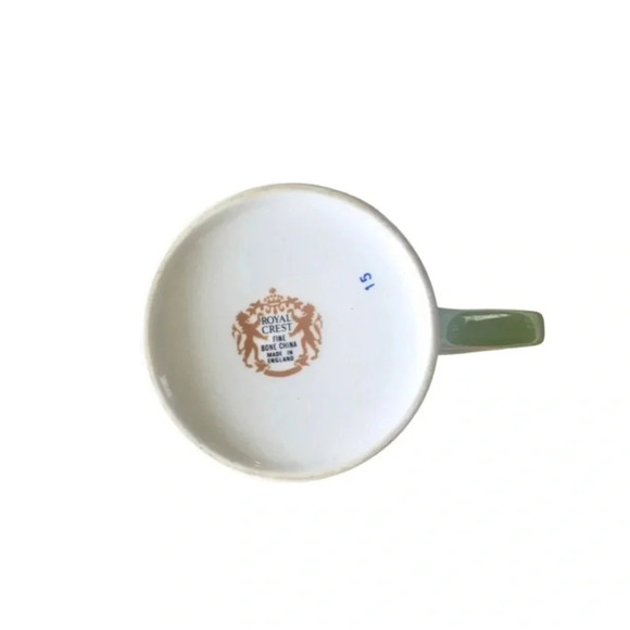 Royal Crest Floral Bone China Mug - Picture 4 of 4